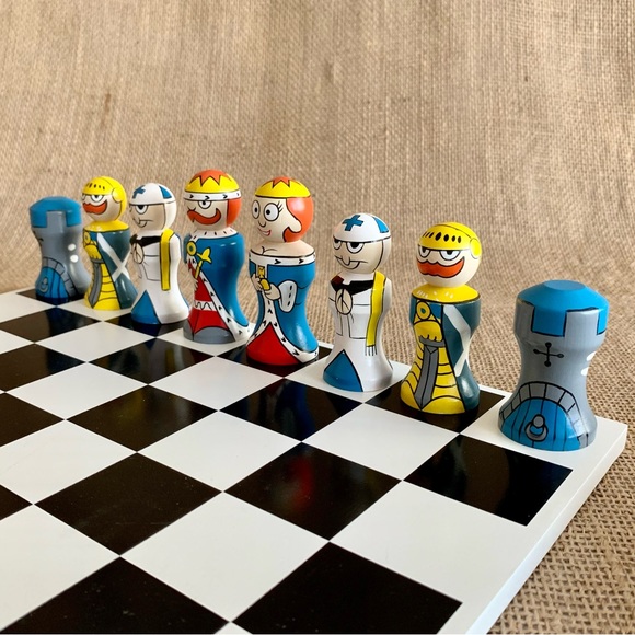 HOUSE OF MARBLES Children’s Chess Set Hand-Painted Woden Recommended 5+ - Picture 14 of 14